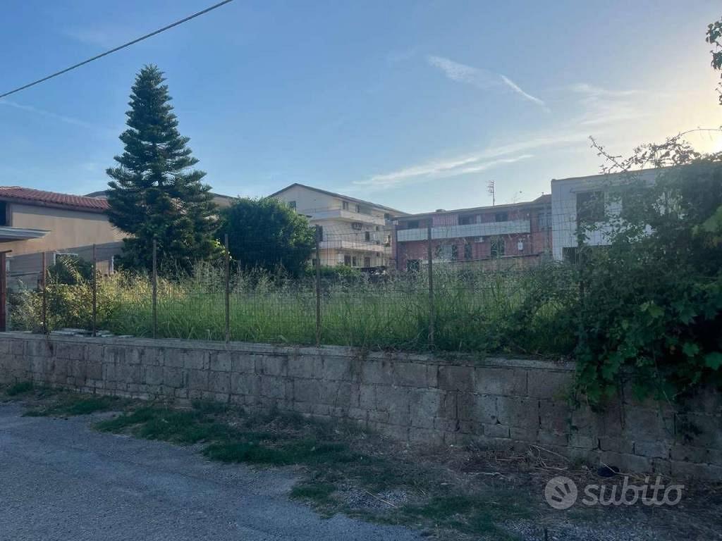Terreno di 427 m² a Marcianise - Vista 2