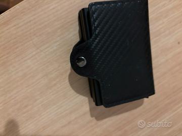Portacarte nuovo
