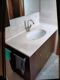 Mobile bagno sospeso