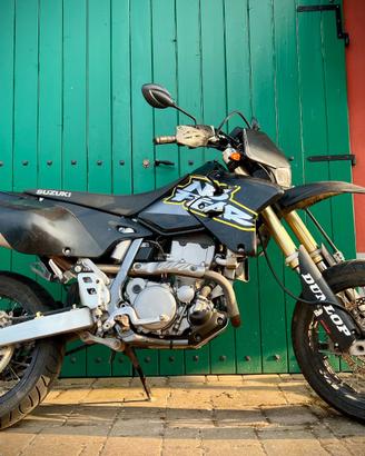 SUZUKI DR-Z 400 SM (40Cv) con scarico LeoVince X3