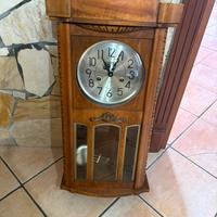 Orologio a pendolo da parete vintage
