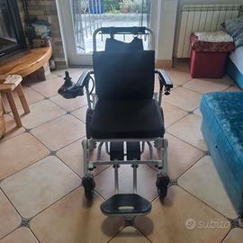 Sedia a rotelle elettrica