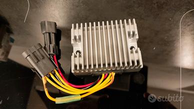 Regolatore di tensione 