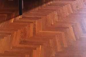 Casa indipendente di 240 m² con più di 5 locali a 