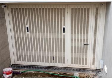 Basculante / porta garage in metallo 3,40 x 2,45 m
