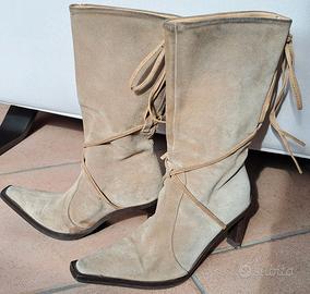 Stivali donna in pelle scamosciata beige.Taglia 35