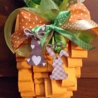 decorazione per Pasqua carota gigante