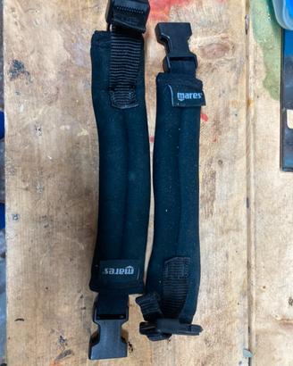 Sub attrezzatura boccaglio fiocine cavigliere