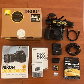 Nikon D800E full frame + accessori + manuali