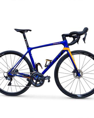 Bici da corsa giant in carbonio