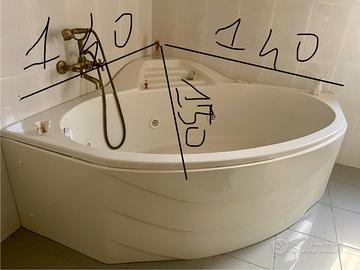 Vasca da bagno idromassaggio
