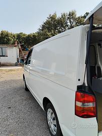 Volkswagen trasporter t5 