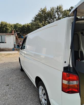 Volkswagen trasporter t5 