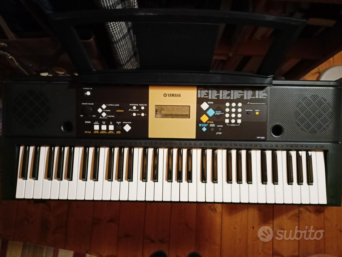 Pianola yamaha online ypt 220