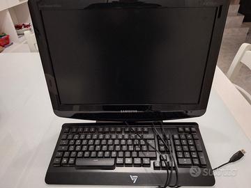 monitor con tastiera