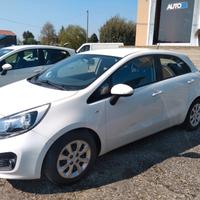 KIA rio GPL 0K 2035 neopatentati PERMUTE finanziab