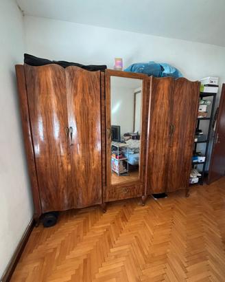 armadio art decò in legno con specchio centrale