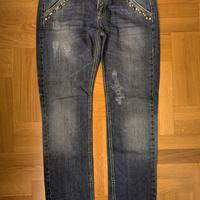 Jeans donna Toy G con borchie e strappi