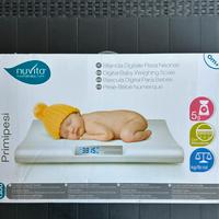 Bilancia pesa neonati