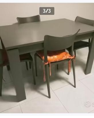 Tavolo e sedie