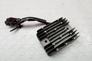 REGOLATORE TENSIONE SUZUKI GSXR 750 2001 2002 GSX