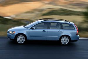 VOLVO V50 D2 R-design