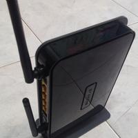Modem Router Netgear DGN2200