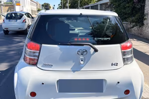 Auto toyota iq usata