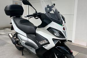 Aprilia SR Max 300 - 2013
