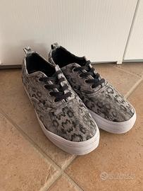 Sneakers H&M Divided Grigio e Nero leopardato n.39