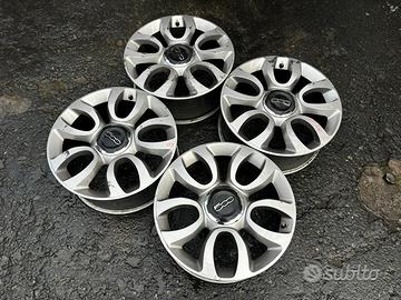 Cerchi in lega da 17 Fiat 500L