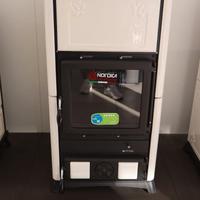 Stufa a Legna La Nordica Fedora Bianca o Bordeaux