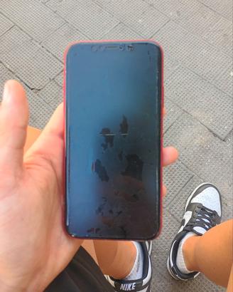 Iphone 11 red