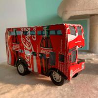 Modellino bus inglese fatto in lattine coca cola