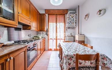 TRILOCALE ADIACENTE AL CENTRO DI MARANELLO