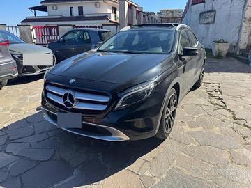 MERCEDES GLA 200 d Sport TETTUCCIO APRIBILE
