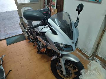 Yamaha Fazer 600