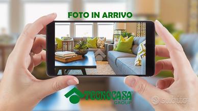 MULTILOCALE A NAPOLI