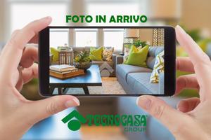 MULTILOCALE A NAPOLI