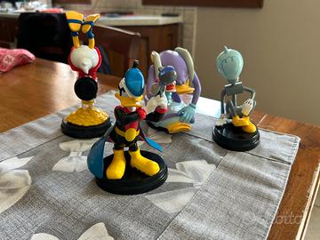 N. 4 personaggi Disney con relativo fascicolo