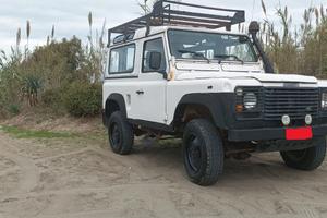 LAND ROVER DEFENDER