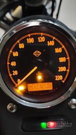 Harley-Davidson Dyna Street Bob - 2011