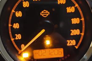 Harley-Davidson Dyna Street Bob - 2011