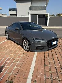 Audi TT 2.0 tfsi S-Line (incluso pass proprietà)
