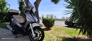 Piaggio Beverly 500