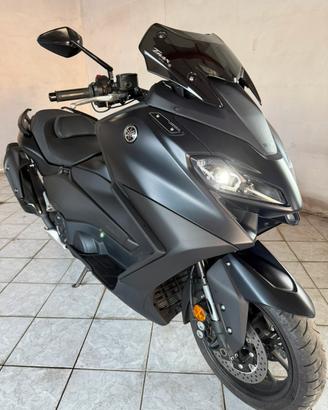 Yamaha Tmax 560