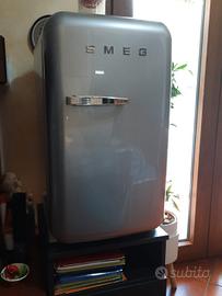 Frigorifero usato d'arredo mod. vintage marca Smeg