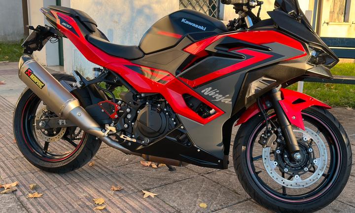 Kawasaki ninja 500 SE 2025 RED