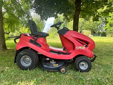 Trattorino tagliaerba