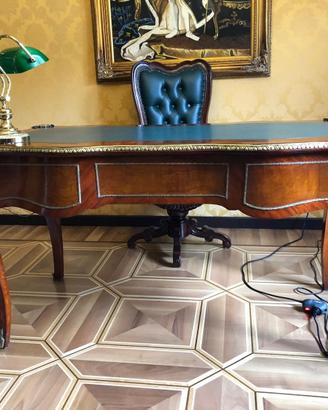 Scrivania stile classico da studio con sedia